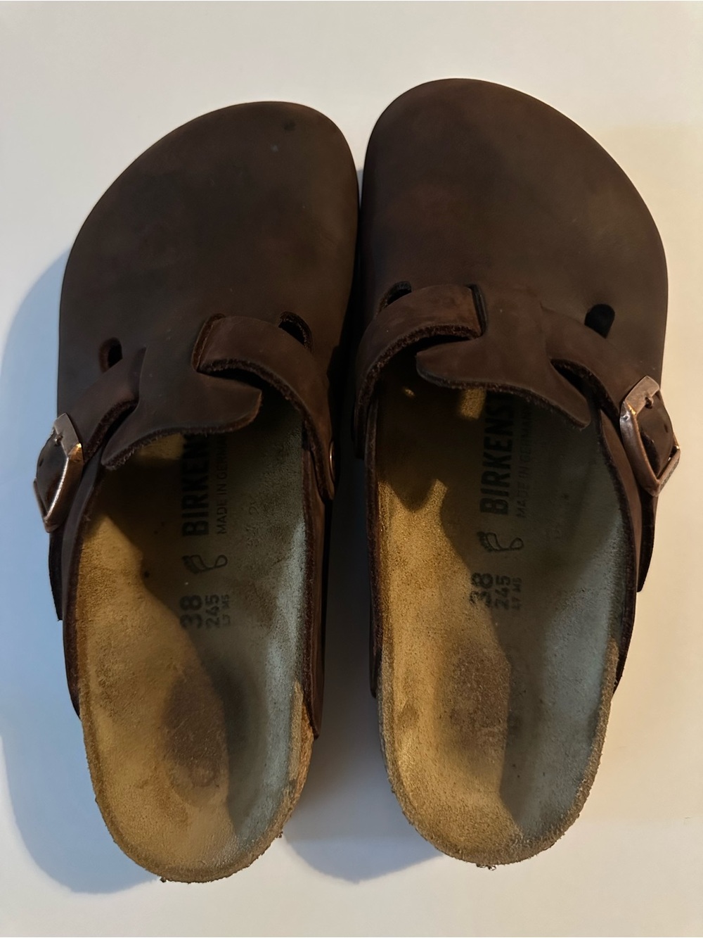 Birkenstock Boston Clogs in Brown Nubuck